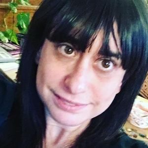 Meet your Posher, Ilana